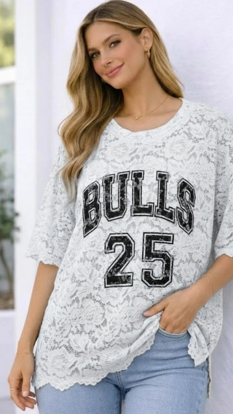 Tee-Shirt Oversize en Dentelle Blanc "BULLS 25"