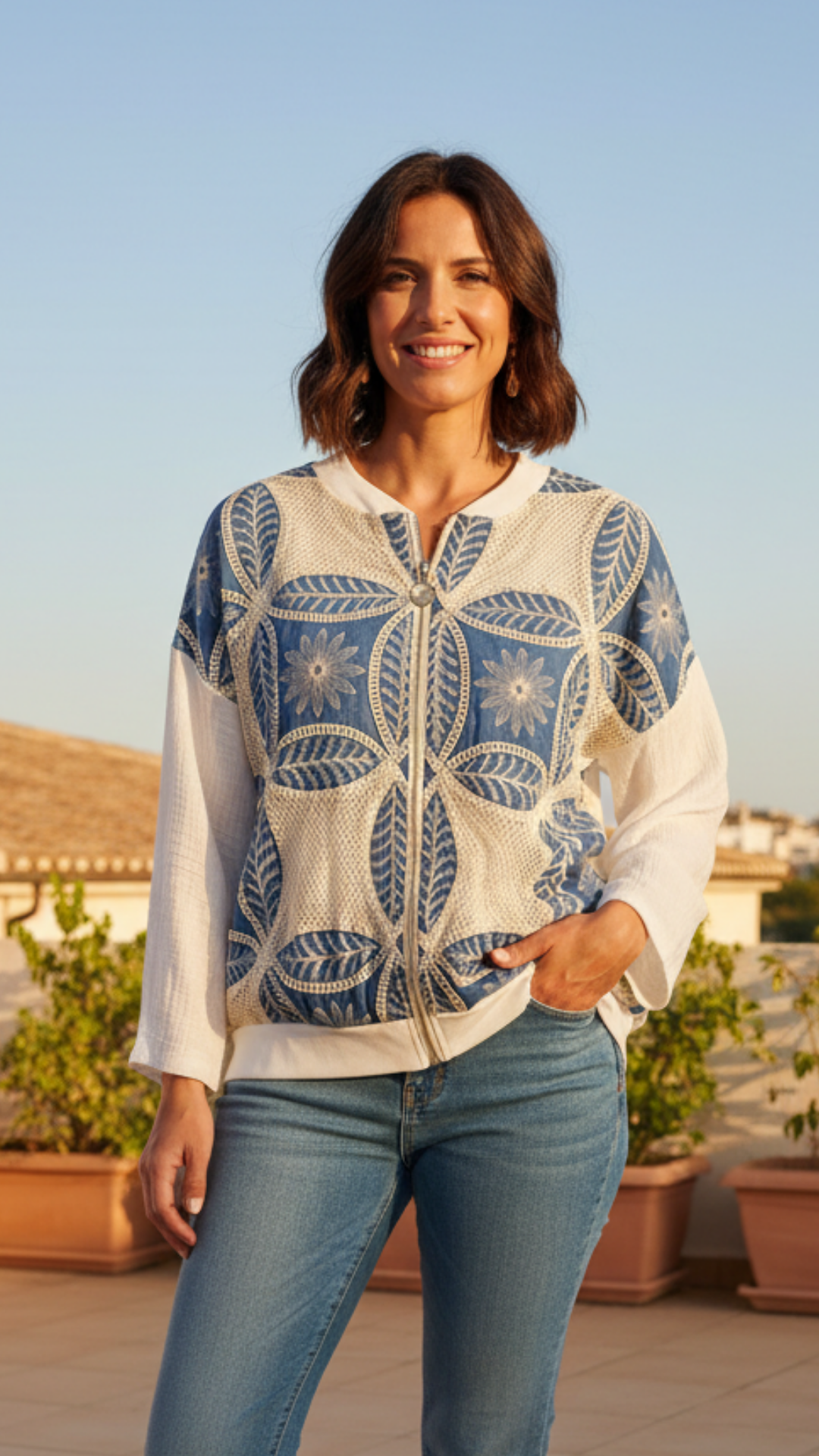Blouson Blanc Et Bleu Jean Brodé FAB