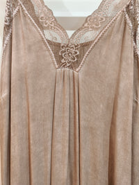 Robe Longue à Bretelles Dentelle Camel OLGA