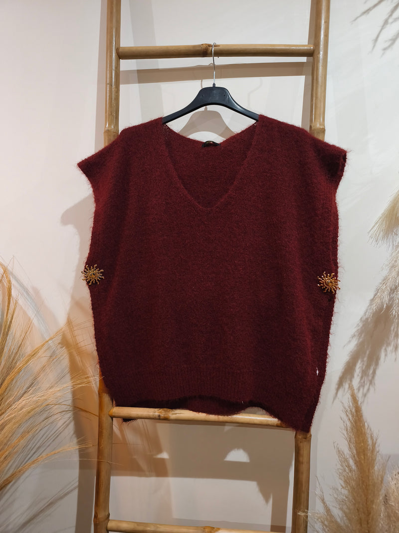 Pull Poncho Bordeaux Orné de Broches SOLEIL