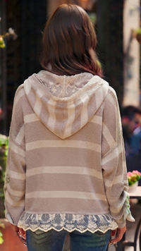 Gilet Rayé Beige à Capuche Dentelle OLLY