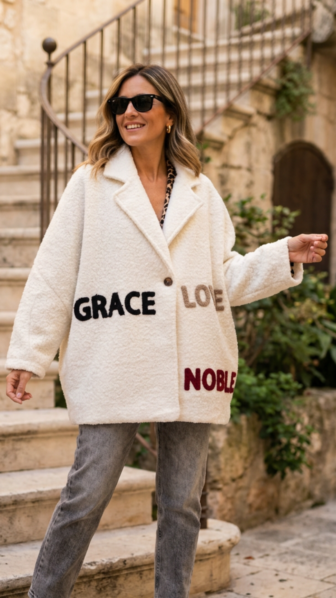 Manteau Oversize Bouclette Ecru  à Inscriptions GRACE