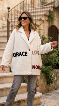 Manteau Oversize Bouclette Ecru  à Inscriptions GRACE