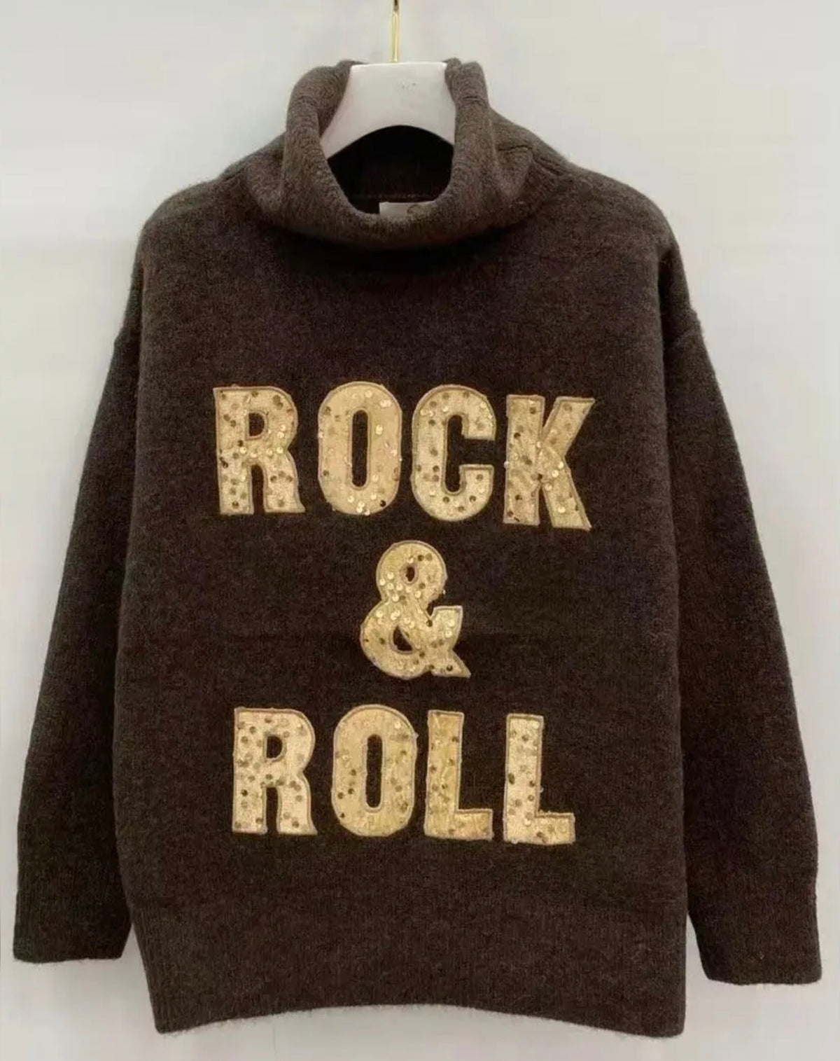 Pull à Col Roulé Chocolat à Inscription Sequins Dorés ROCK & ROLL