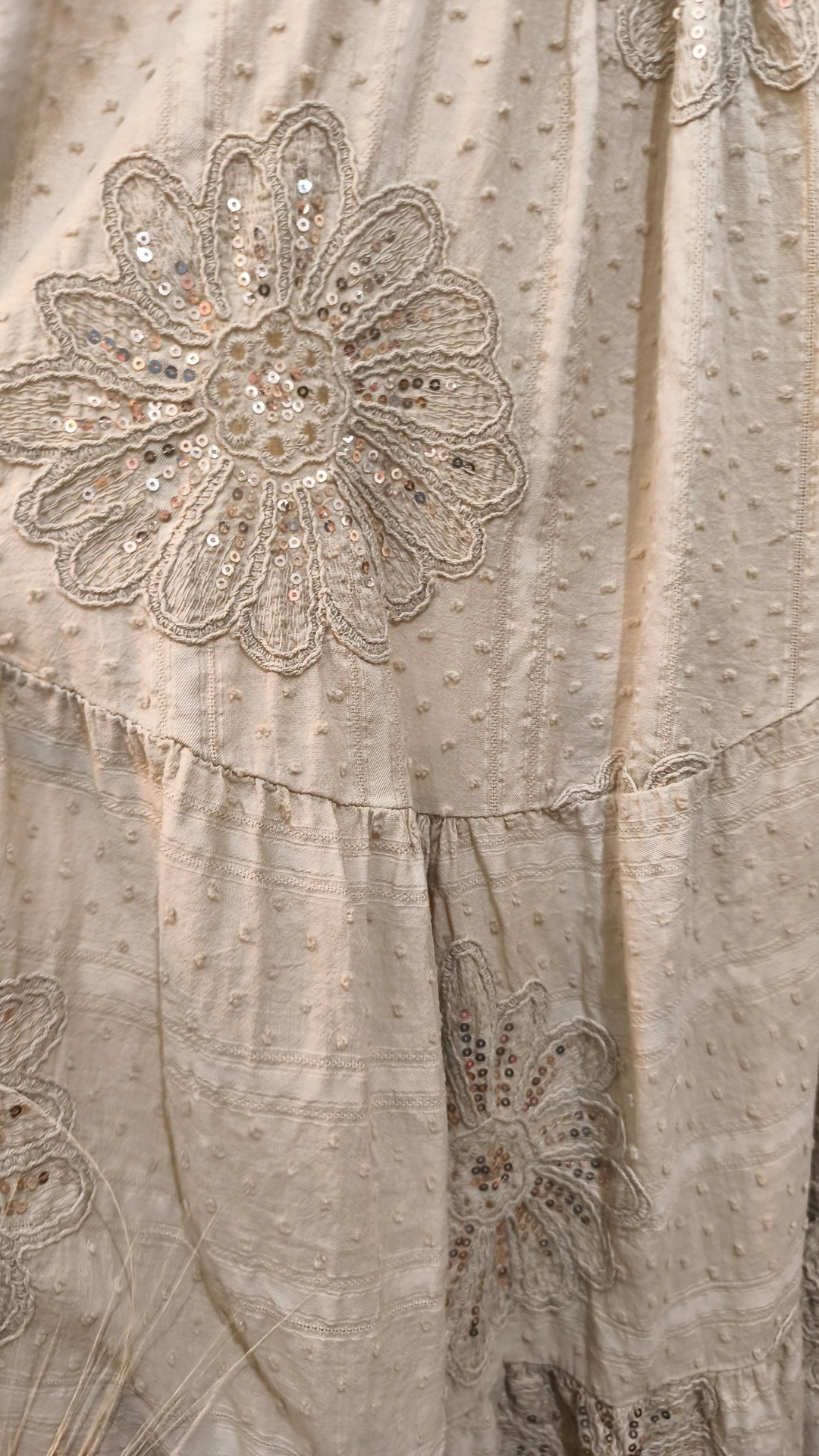 Robe Beige Fluide à Fleurs Brodées et Sequins HEDA