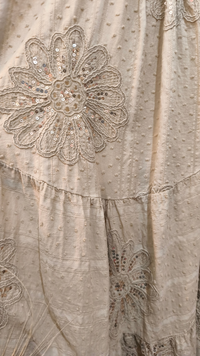 Robe Beige Fluide à Fleurs Brodées et Sequins HEDA