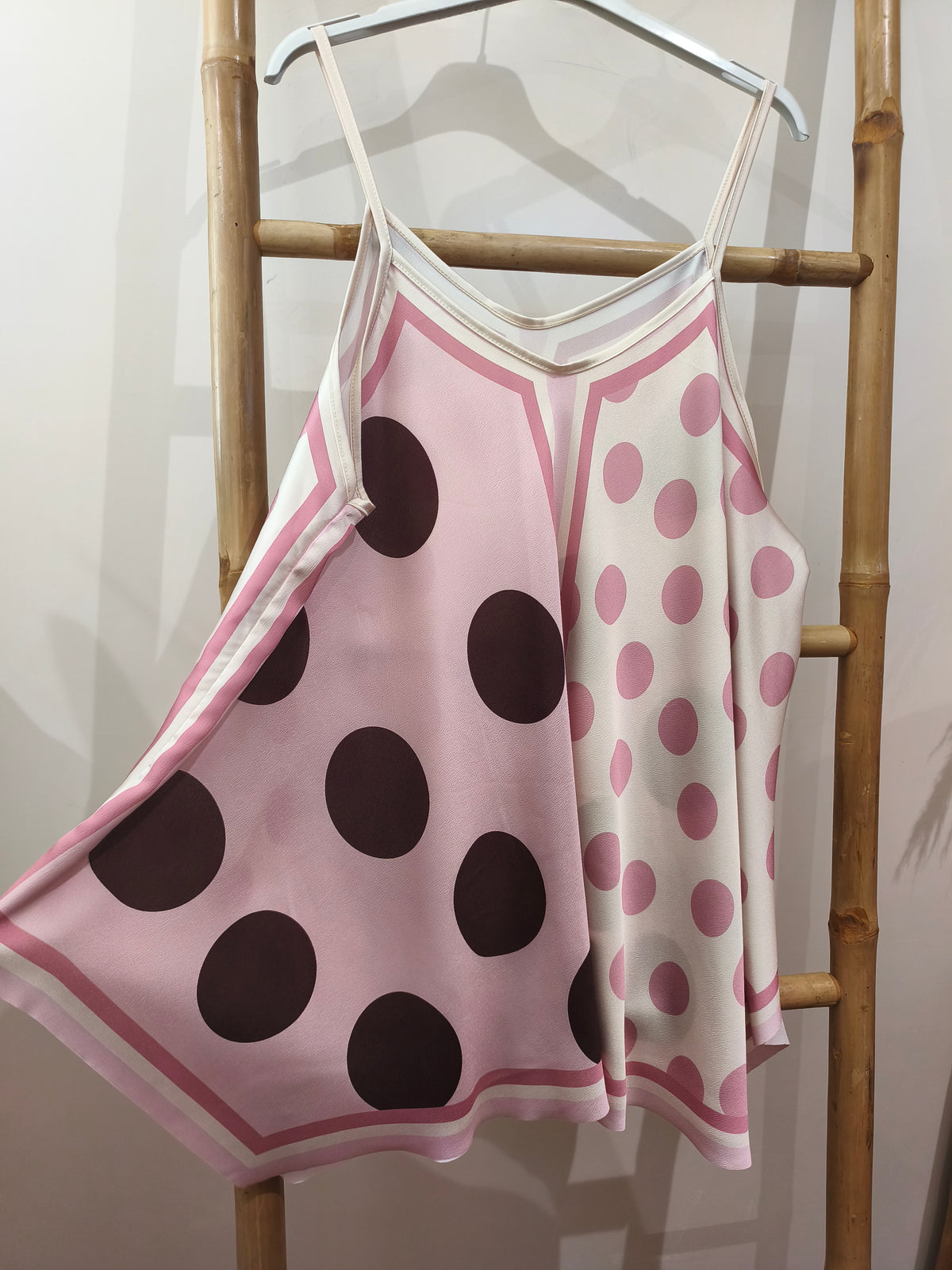 Top Asymétrique Rose et Chocolat à Pois EDEN