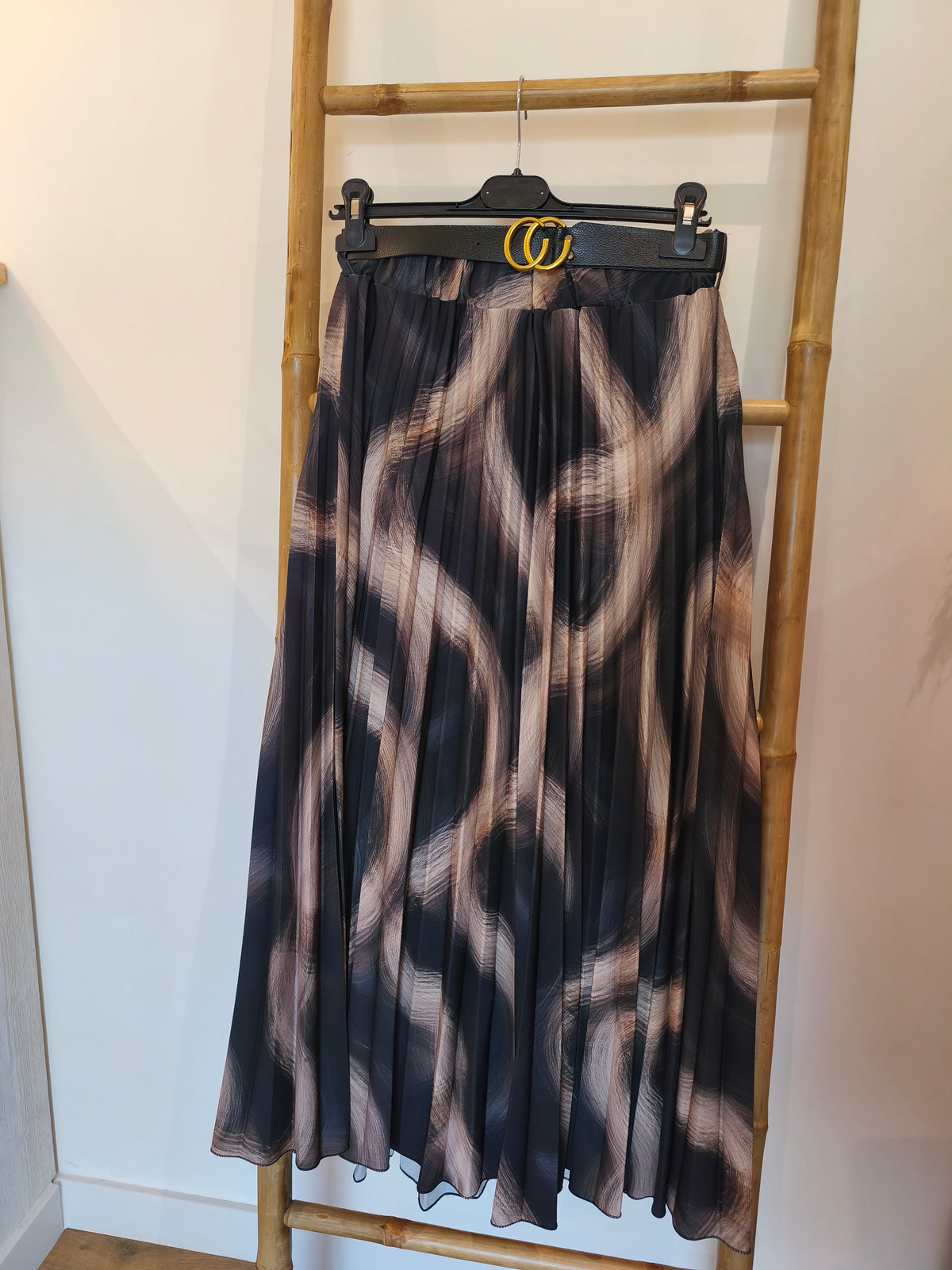 Jupe Longue Plissée Noire à Imprimé Beige LYLYA