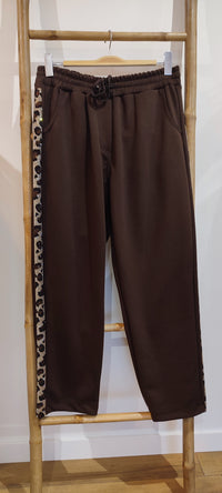 Pantalon Jog Chocolat à Bandes Strass Léopard LEAN
