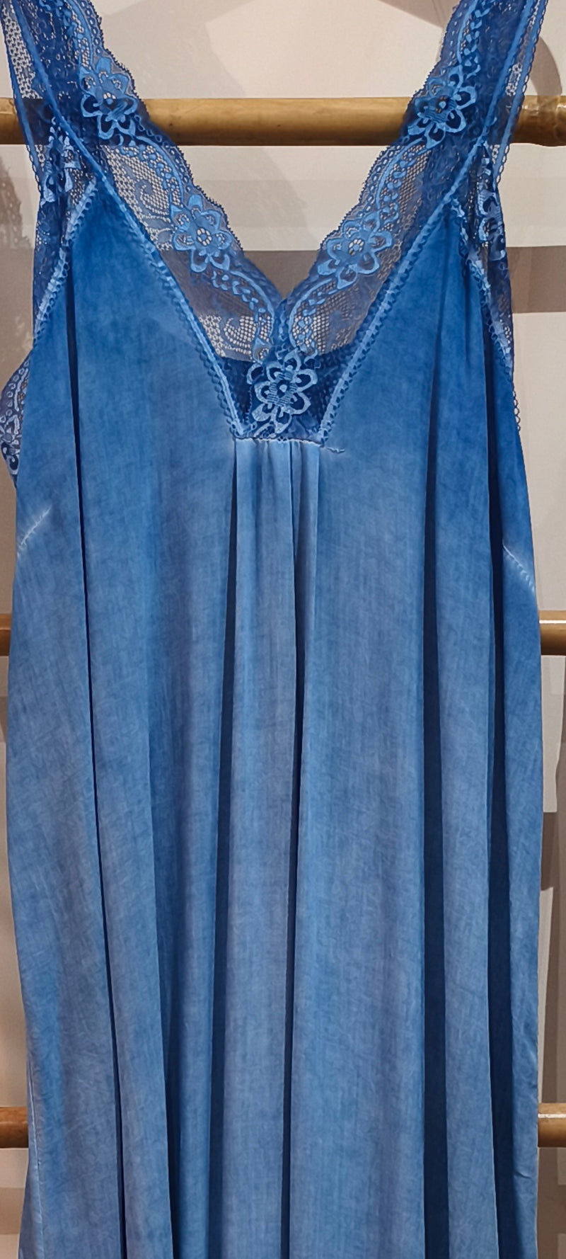 Robe Longue à Bretelles Dentelle Bleu Roi OLGA