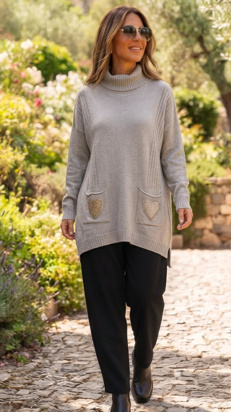 Pull Beige Col Roulé à Empiècements Coeurs DANTE
