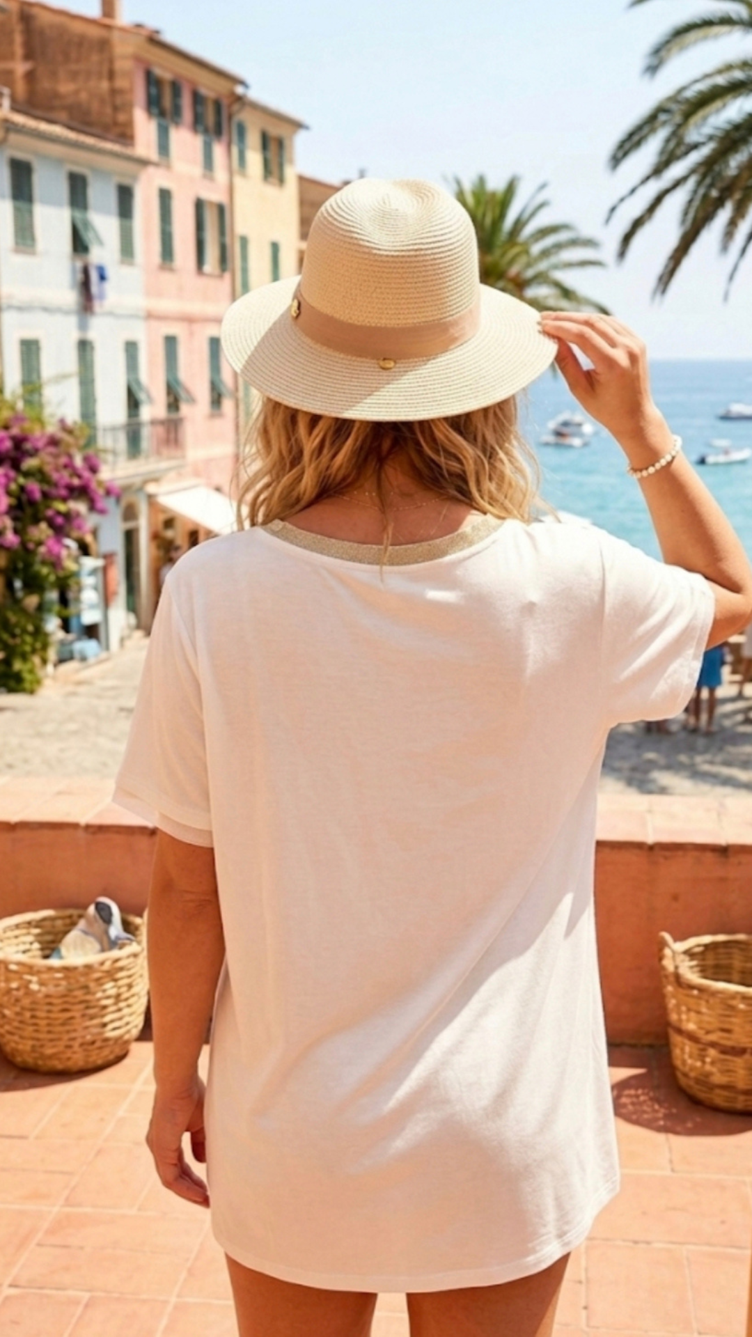 Tee-Shirt Crème à Motif Coeur Strass "LIKE & ROSE"
