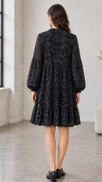 Robe Courte en Dentelle Noire MERY