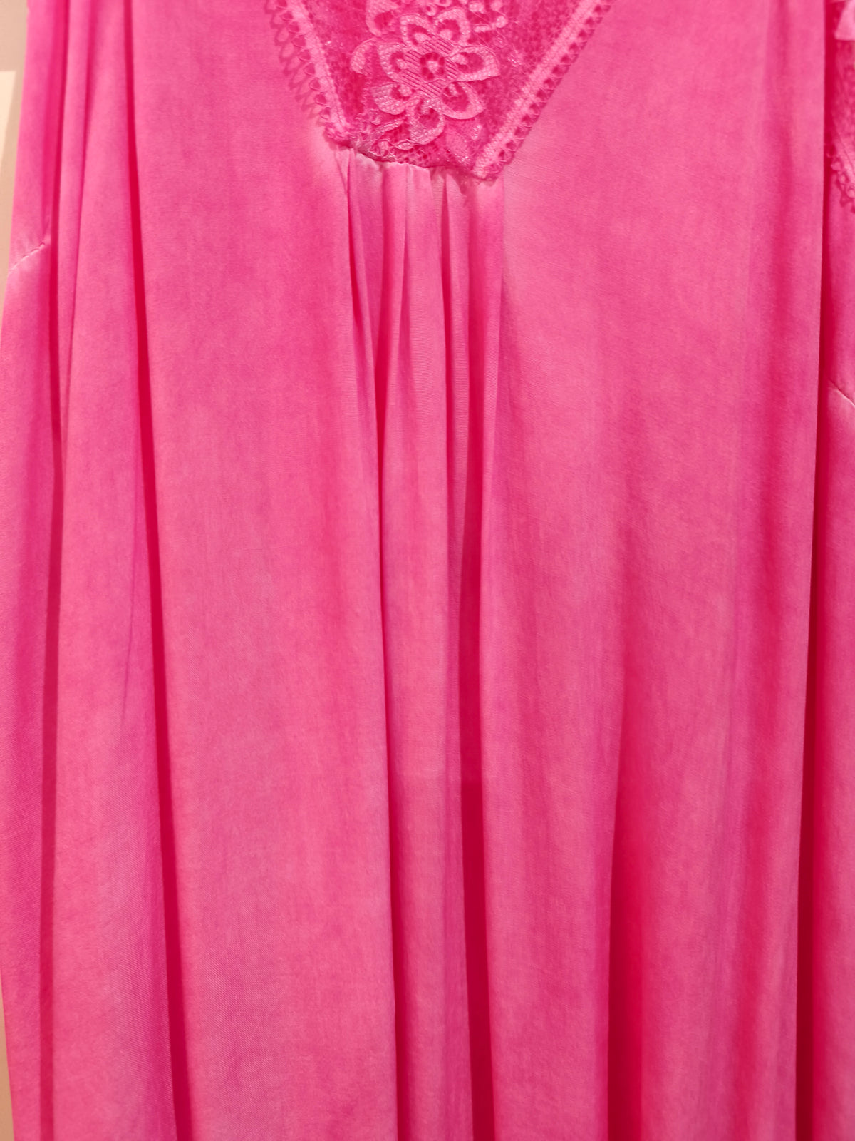 Robe Longue à Bretelles Dentelle Fuschia OLGA