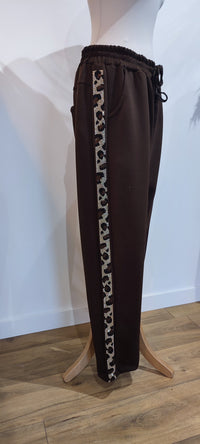 Pantalon Jog Chocolat à Bandes Strass Léopard LEAN