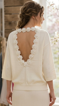 Pull Ecru Dos Nu à Fleurs Blanches TITIA