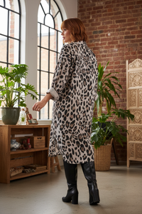 Robe Sylvaine mi-mollet avec bottes - nouvelle version